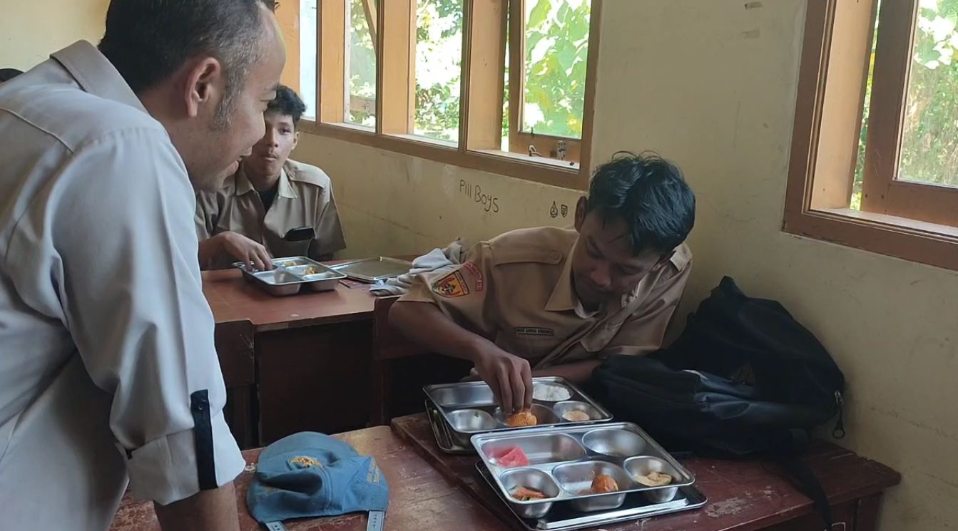 Sejumlah Siswa Keluhkan Porsi MBG Kurang Mengenyangkan, BGN Sebut Porsi Sesuai Aturan Gizi Sebesar 30 Persen