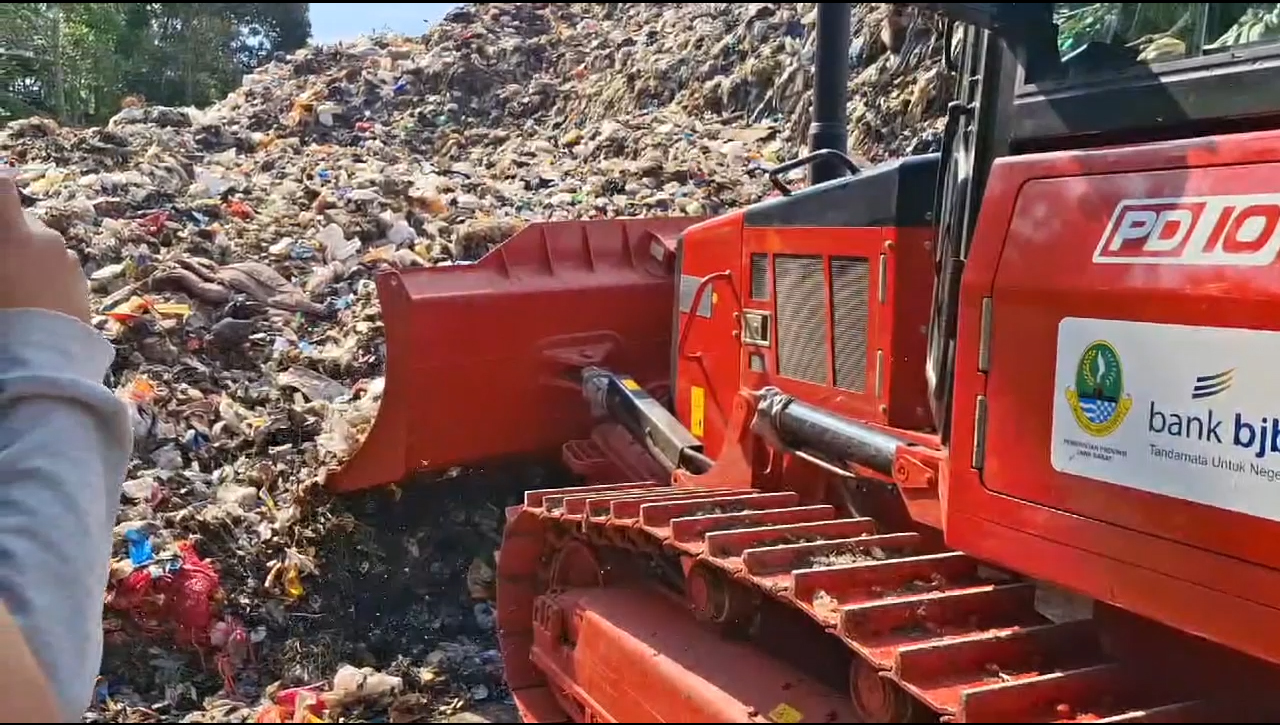 TPA Ciangir Menuju Sistem Sanitary Renville, Sampah di Bagian Depan Akan Didorong dan Diratakan