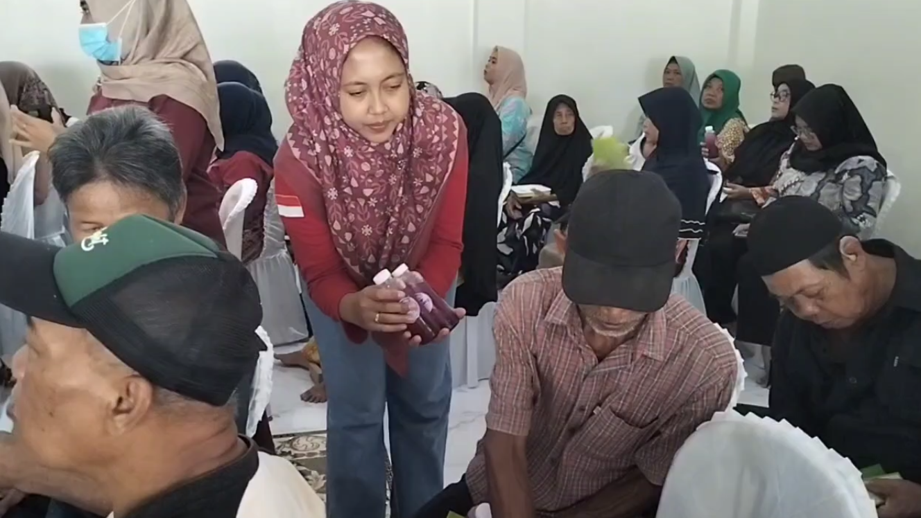 Lansia Dikenalkan Minuman Herbal Penurun Tekanan Darah, Berdayakan Masyarakat Melalui Tanaman Herbal