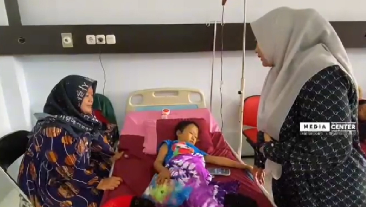 Istri Cawabup No 3 Kunjungi Para Penderita Thalasemia, Berjanji Jadi Ibu Asuh Dan Bantu Penyelesaian Masalah