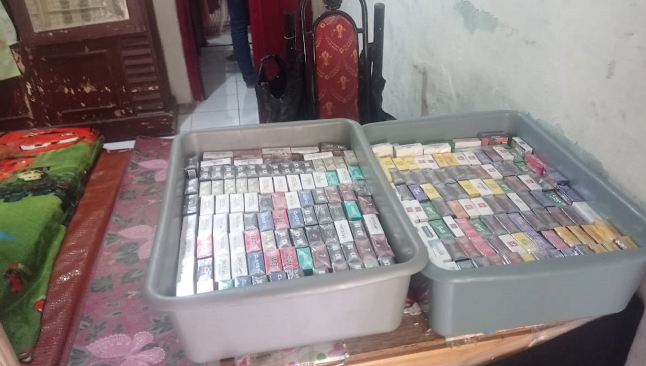 10 Ribu Batang Rokok Tanpa Pita Cukai Dirazia Petugas Gabungan, Penjual Ngaku Dapat Kiriman Barang Dari Ini