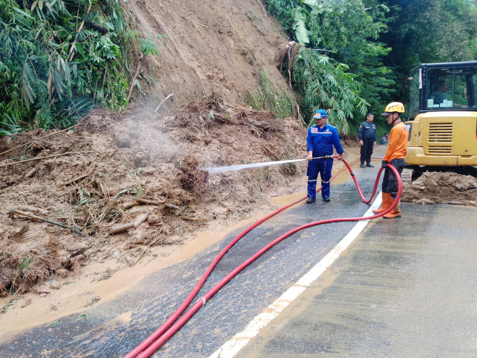 Daftar Jalan Terputus Akibat Longsor di Kabupaten Tasikmalaya Akibat Hujan Deras, Sebagian Sudah Bisa Dilalui