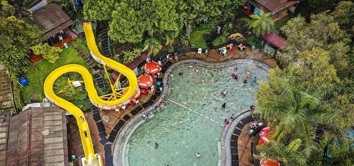 Panduan Lengkap Liburan ke Sari Ater: Harga Tiket, Fasilitas, dan Tips Agar Puas Berendam