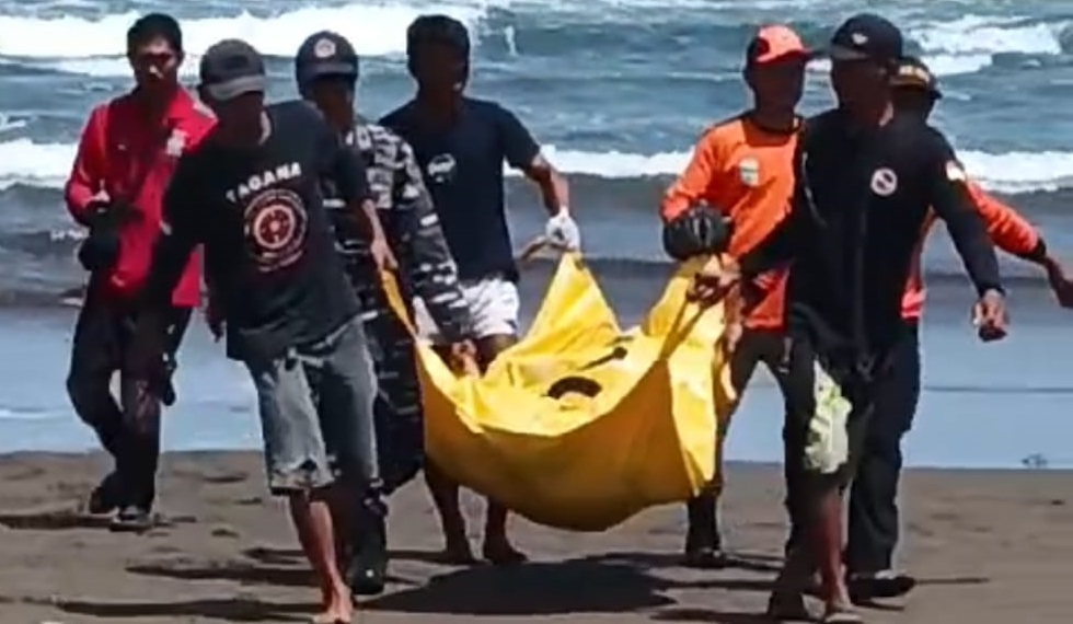 1 Wisatawan Asal Ciamis yang Tenggelam di Pangandaran Ditemukan Dalam Kondisi Meninggal