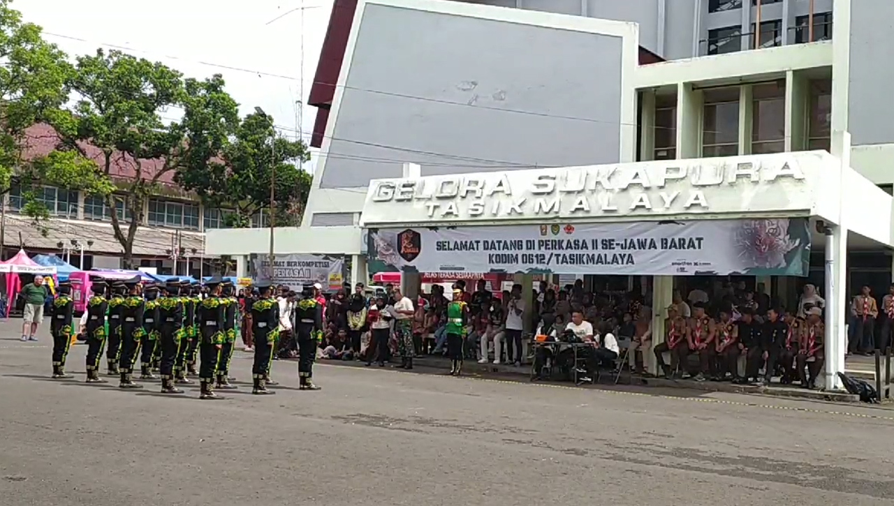 Saka Wira Santika 0612 Tasikmalaya Salurkan Bakat Anak Muda Lewat Lomba Baris Berbaris