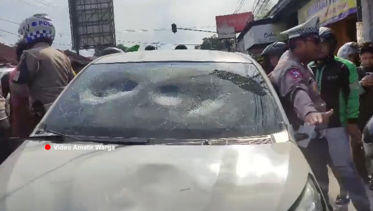 Pelaku Ganjal ATM Di SPBU Tasik Ditangkap Di Ciamis, Mobil Pelaku Hancur Diamuk Massa 