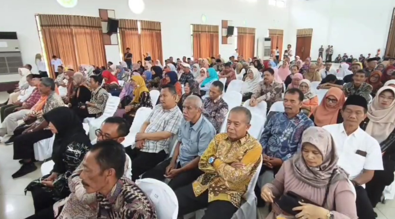 Ratusan Pensiunan ASN Ciamis Dapat Uang Kadeudeuh, Penghargaan Atas Pengabdian Selama Puluhan Tahun