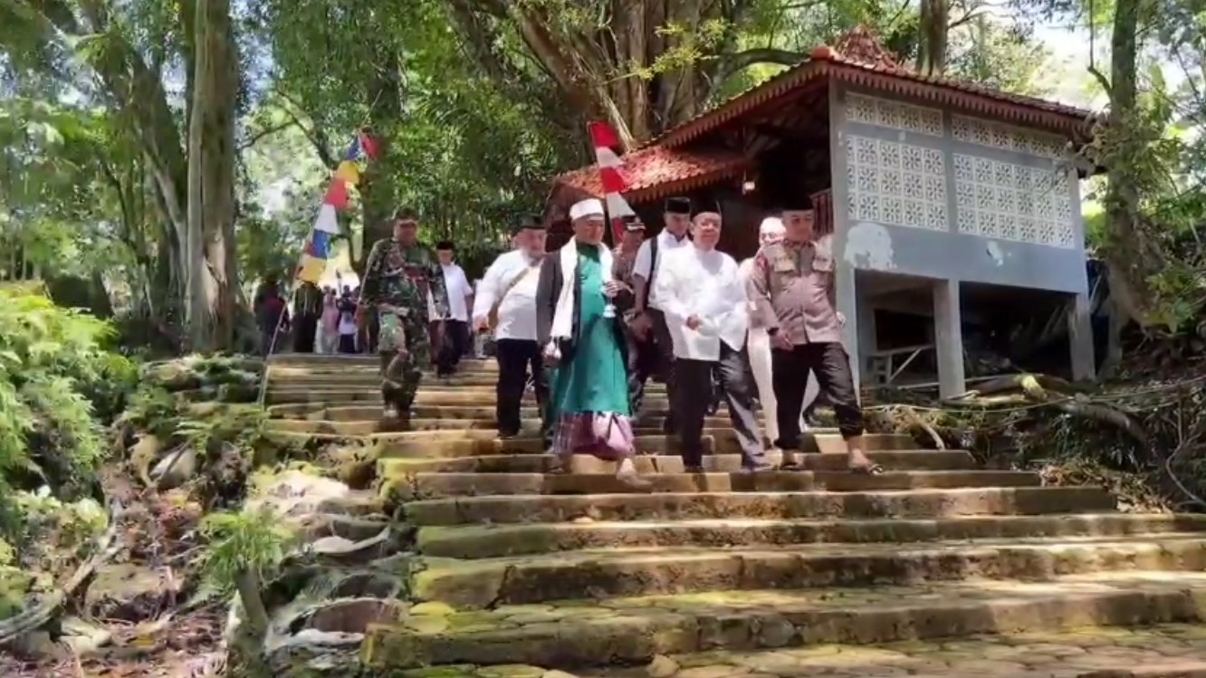Peringatan Maulid Nabi Muhammad Saw di Makam Godog, Teladani Akhlak Rasul dan Peduli Pada Sesama