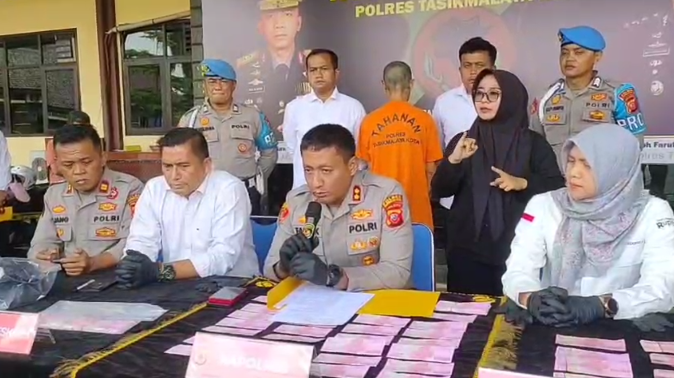 Bawa 395 Lembar Uang Palsu, Pria Paruh Baya Diamankan Polisi, Uang Palsu Didapat Saat Ritual Penggandaan Uang