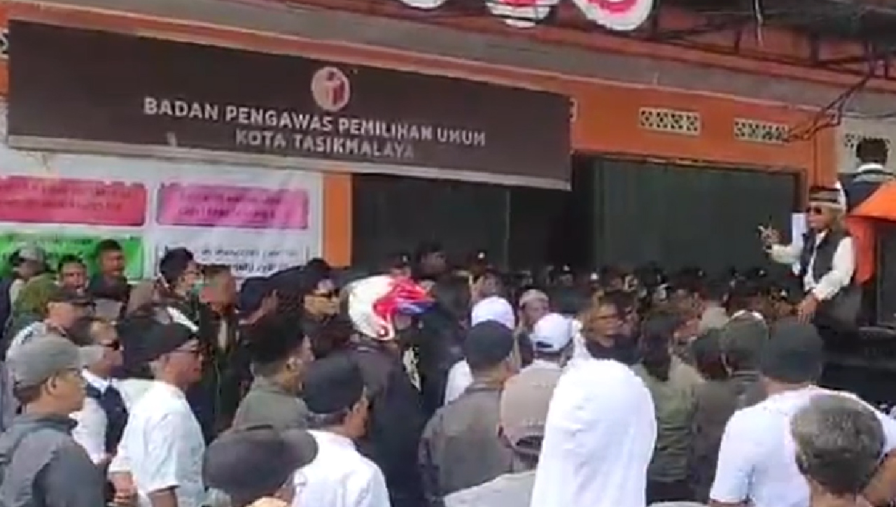 Sejumlah Massa Tolak Hasil Pilkada Kota Tasikmalaya, Menduga Terjadi Politik Uang dan Pelanggaran Lainnya