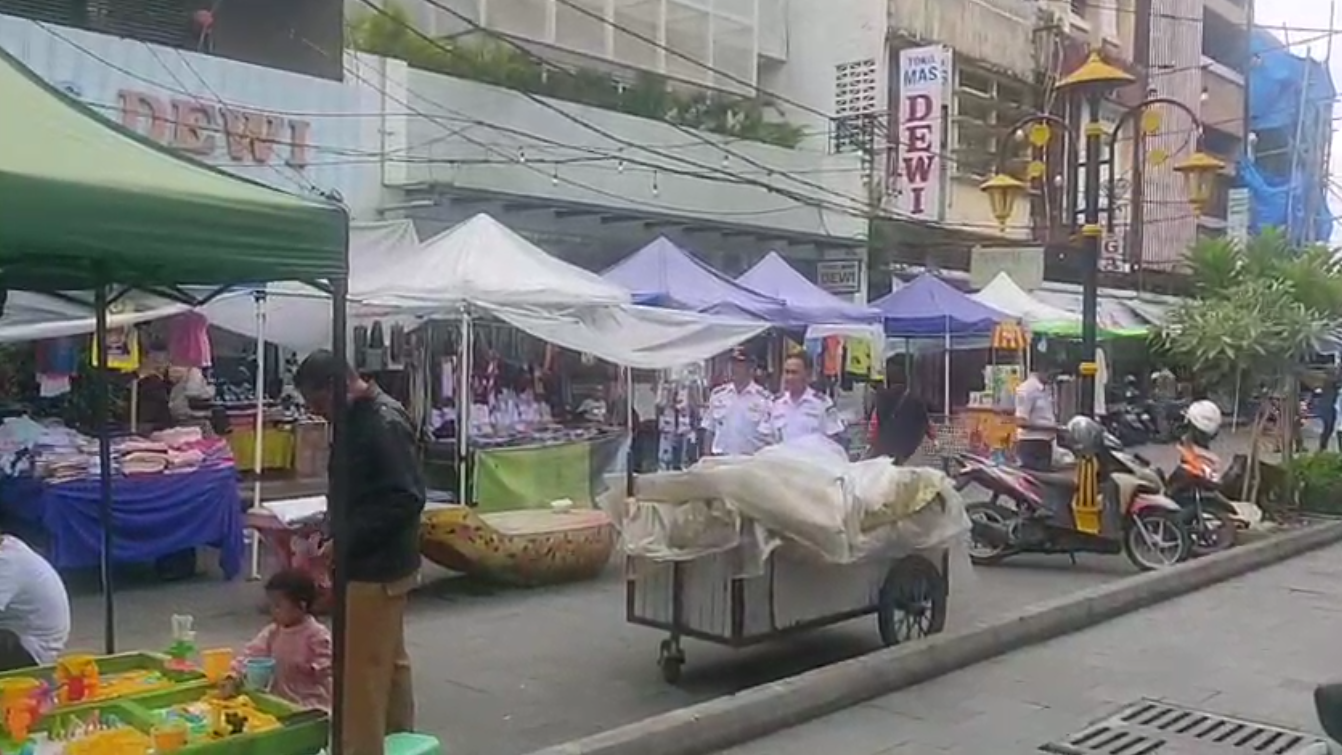 Kawasan Pedestrian Cihideung Kembali Semrawut, Publik Menanti Keseriusan Pemkot untuk Penataan