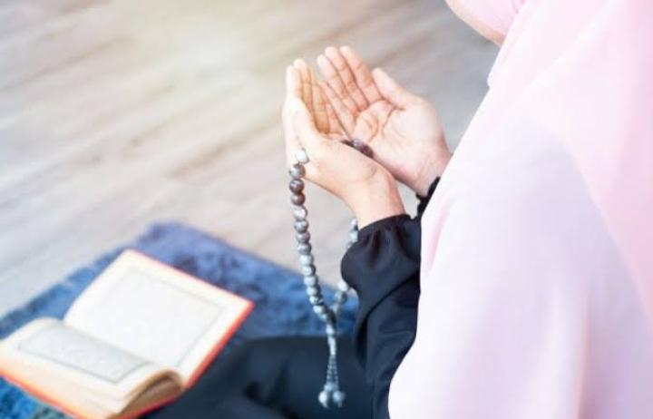 10 Doa Dimudahkan Rezeki, Berikut Bacaan Dan Artinya