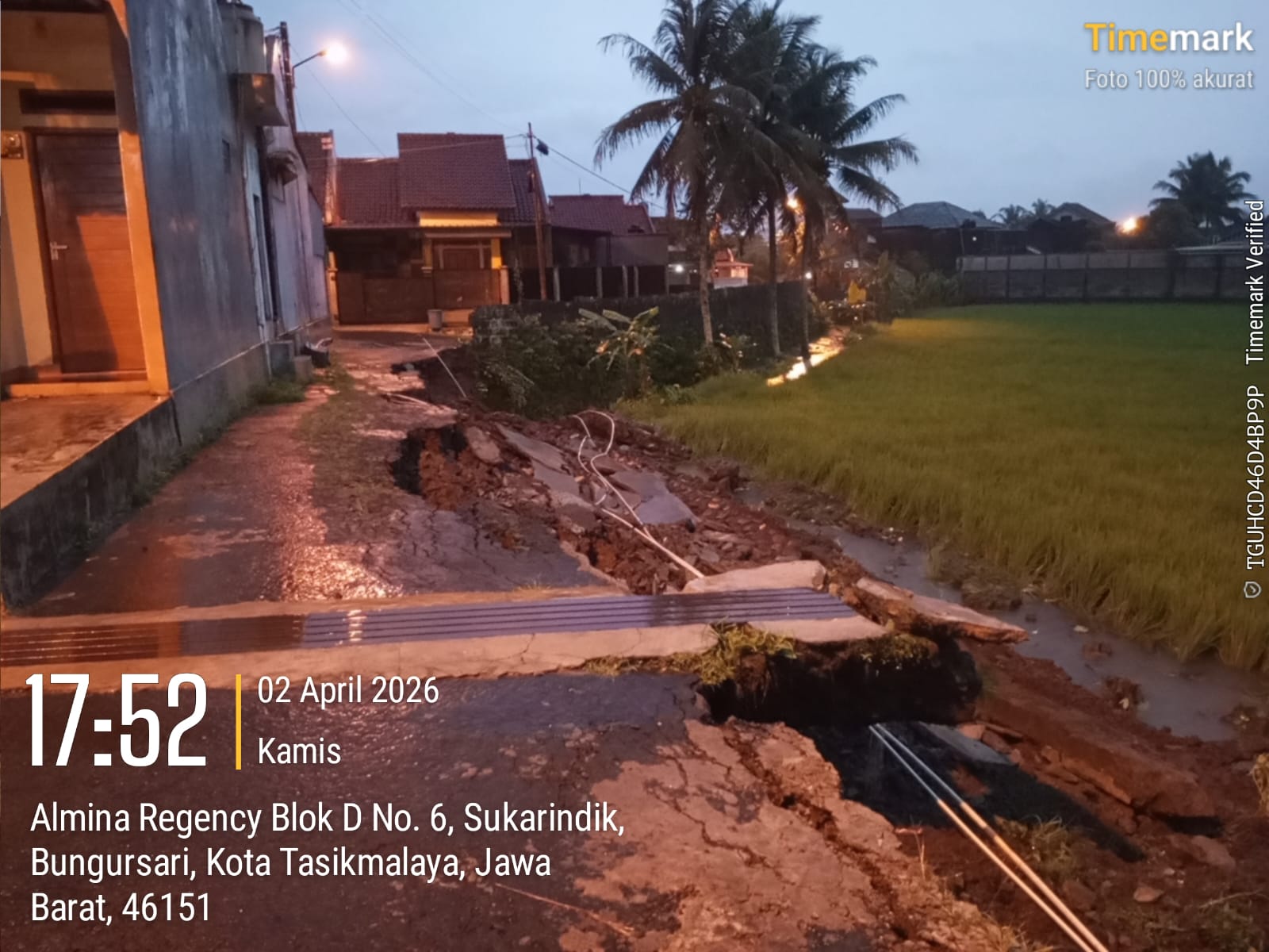 Diterjang Cuaca Ekstrem, Tembok Pembatas Perum Almina Regency Tasikmalaya Ambruk, Warga Khawatir