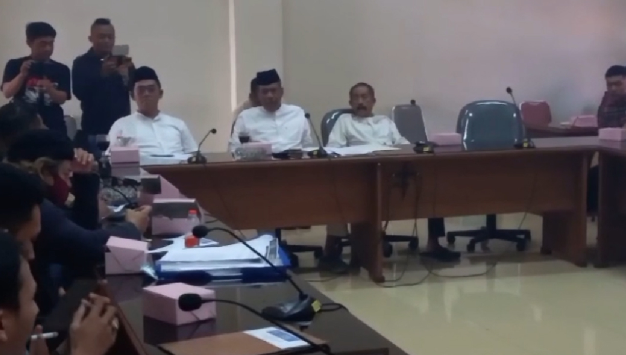  Ikut Rapat Dengar Pendapat di DPRD, Pegawai RSUD Kota Tasik Minta Pemutusan Kontrak Bisa Ditinjau Ulang