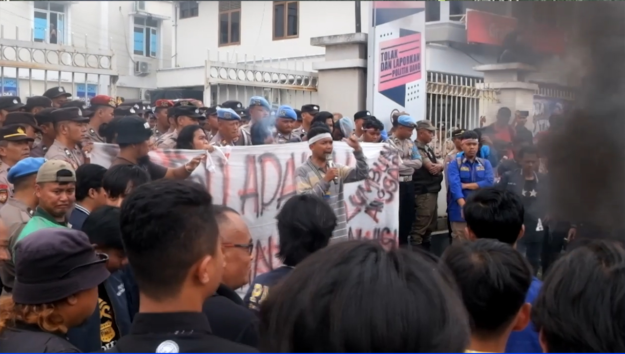 Sikapi Putusan MK, PMII Tasik Ontrog Kantor KPU Dan Bawaslu, PSU Dinilai Bentuk Kegagalan KPU dan Bawaslu