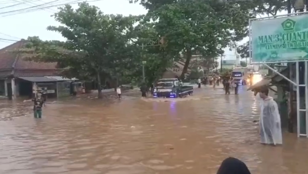 Puluhan Rumah di Ciamis Rusak Akibat Cuaca Ekstream, Kerusakan Akibat Banjir, Longsor dan Angin Kencang 