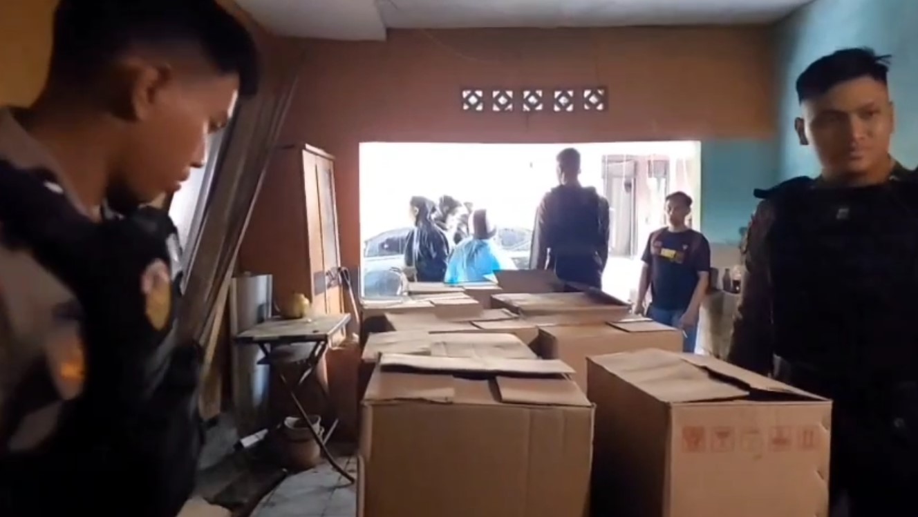 Polisi Gagalkan Peredaran Ribuan Botol Miras Untuk Tahun Baru, Dua Rumah Kontrakan Jadi Gudang Miras Siap Edar