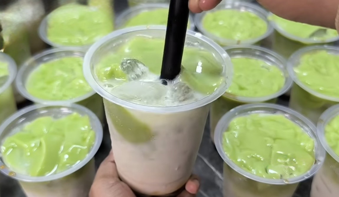 Es Puding Silky Matcha Viral, Lembut Banget dan Bisa Jadi Ide Jualan Segar!