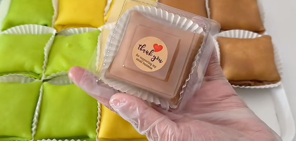 Takjil Ramadan 2026 Anti Ribet: Pancake Isi Kelapa yang Lumer dan Bikin Nagih