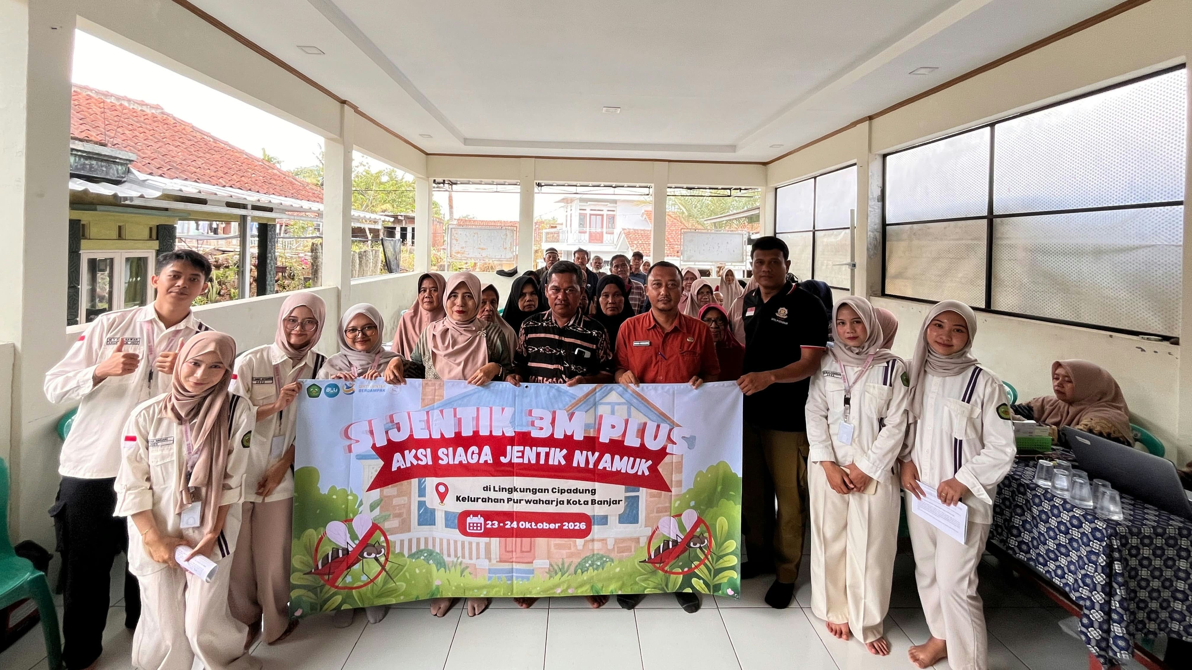 Mahasiswa PBL UNSIL Laksanakan Program SIJENTIK 3M Plus untuk Cegah DBD di Cipadung, Kota Banjar