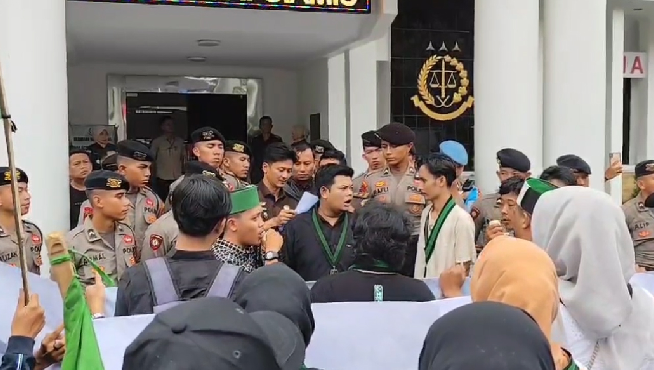 Mahasiswa Demo Minta Kejari Ciamis Tuntaskan Kasus Korupsi, Korupsi Hambat Pembangunan Daerah 