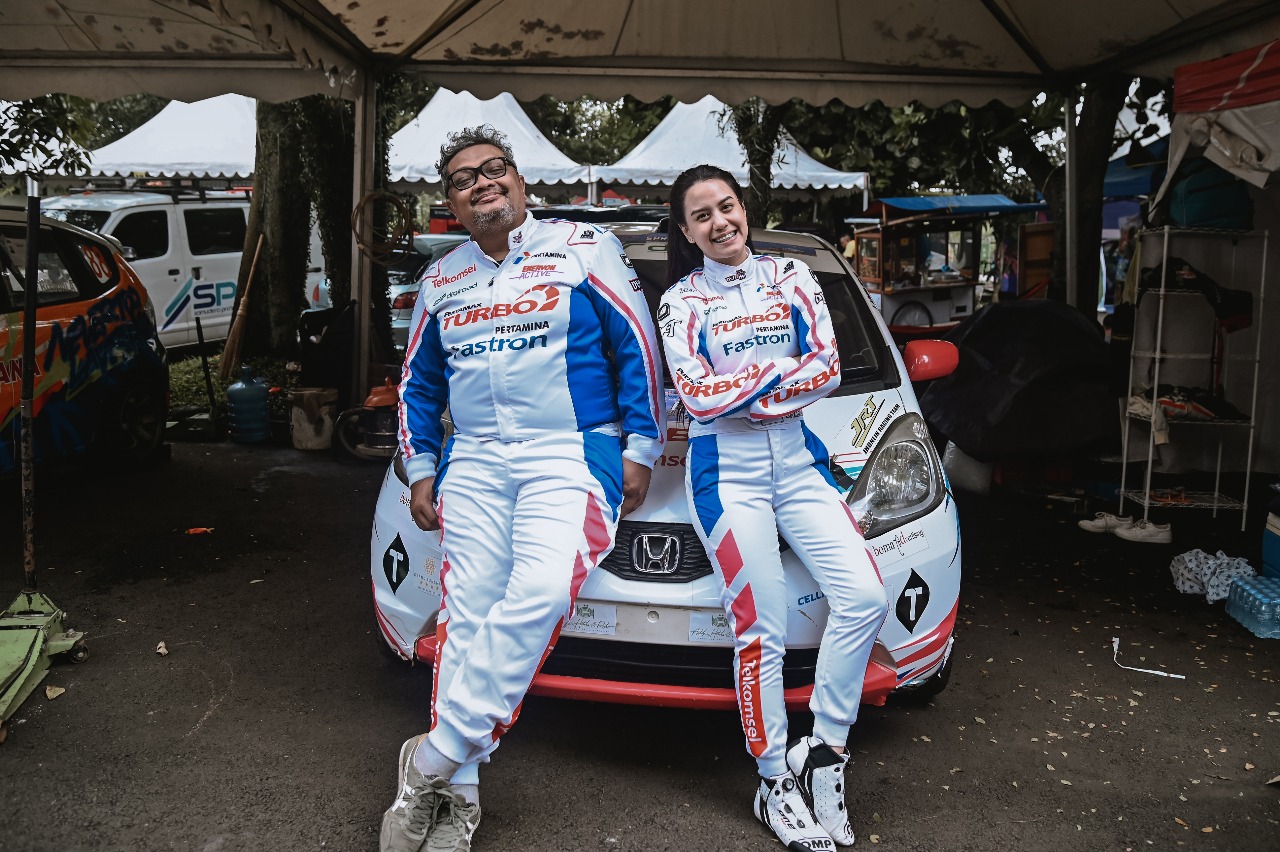 Diva Zahra Optimis Beri Hasil Terbaik di Kejurnas Sprint Rally 2025 Putaran 2 di Sirkuit Jalak Harupat