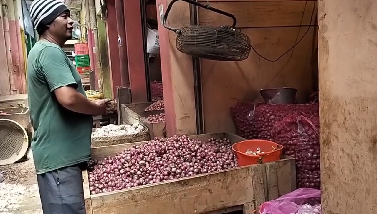 Pasca Lebaran, Harga Bawang Tembus 50 Ribu Per Kg, Gagal Panen Menjadi Penyebab Harga Bawang Tinggi