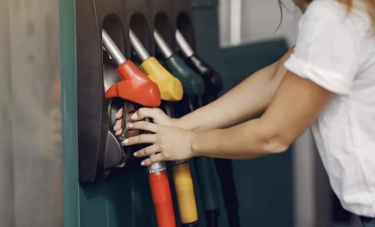 Bukan karena Pandemi, WFH Sekarang Demi BBM. Ada Apa dengan Indonesia?