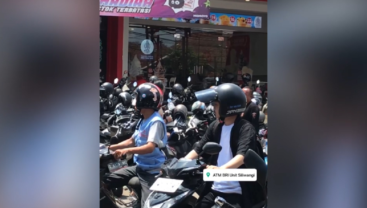 Viral Video Baku Hantam Diduga Rebutan Lahan Parkir, Terjadi di Sekitaran Kampus Unsil Saat Prosesi Wisuda 