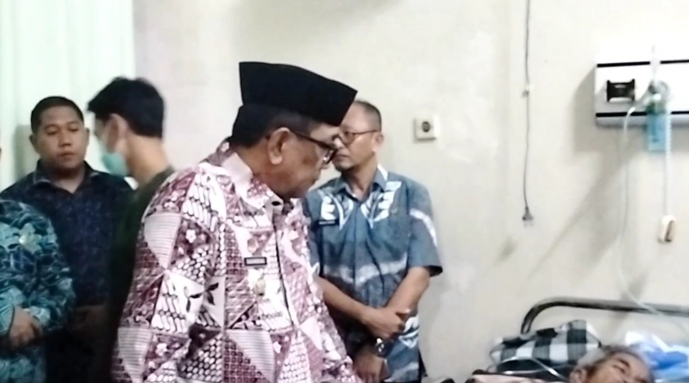 Wali Kota Kunjungi Pasien Korban Penolakan Ambulans, Biaya Sampai Sembuh Siap Ditanggung Pemerintah