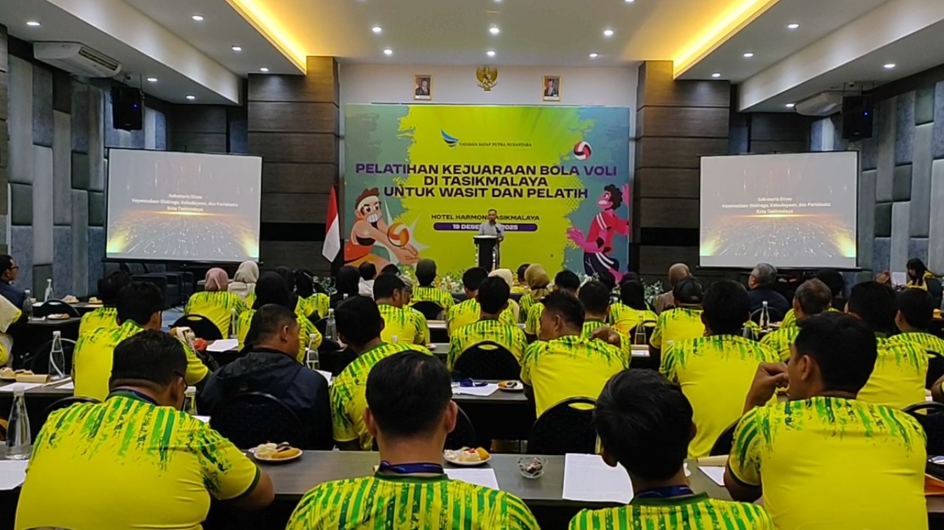 Tingkatkan Mutu, Puluhan Pelatih dan Wasit Voli Ikuti Bimtek Persiapan Ikuti Kejuaraan