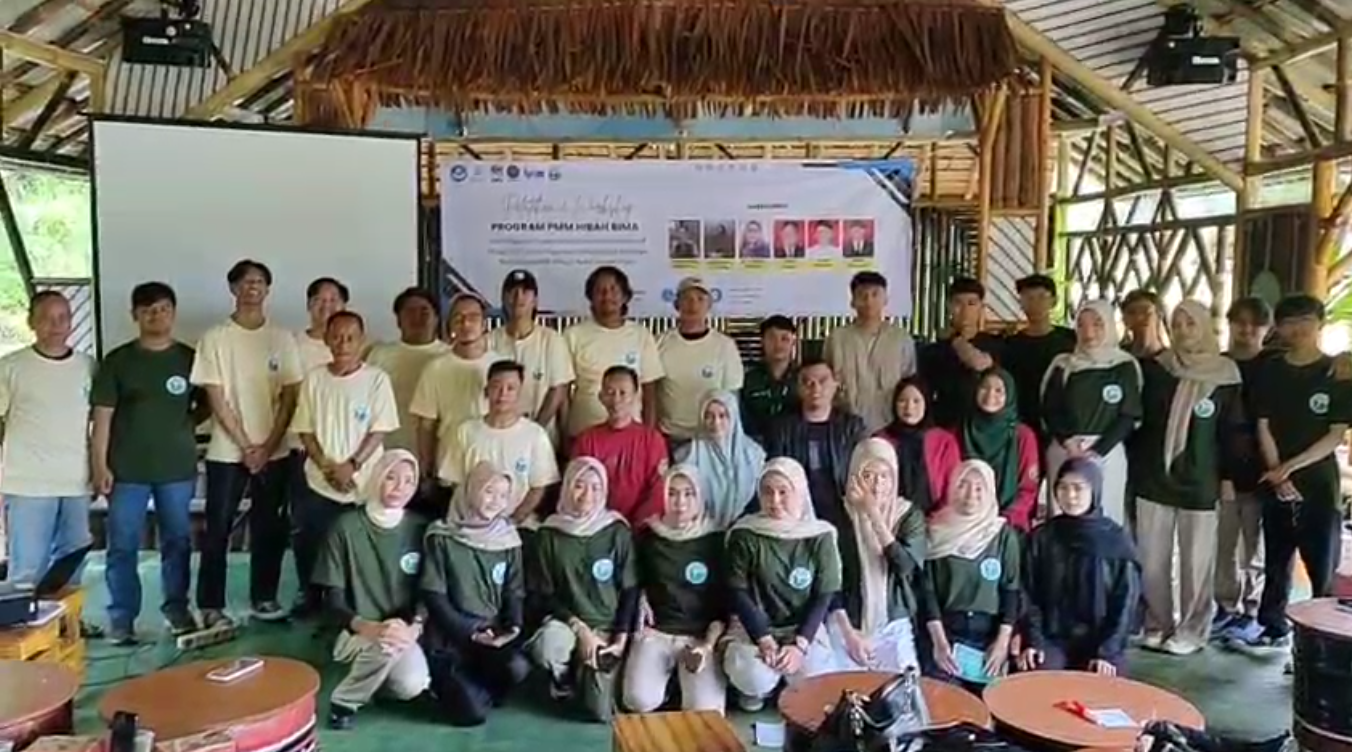 Pemuda Kelola Bioflok Aquaponik Sebagai Model Ekonomi Hijau, Program Pengabdian Mahasiswa Hibah Bima