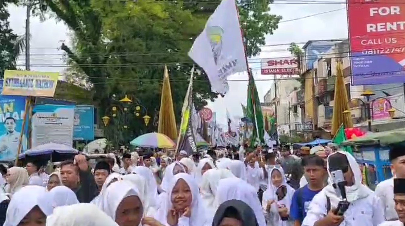 Ribuan Santri Peringati Hari Santri Nasional di Tasikmalaya, Santri Harap Pemerintah Perhatikan Pesantren