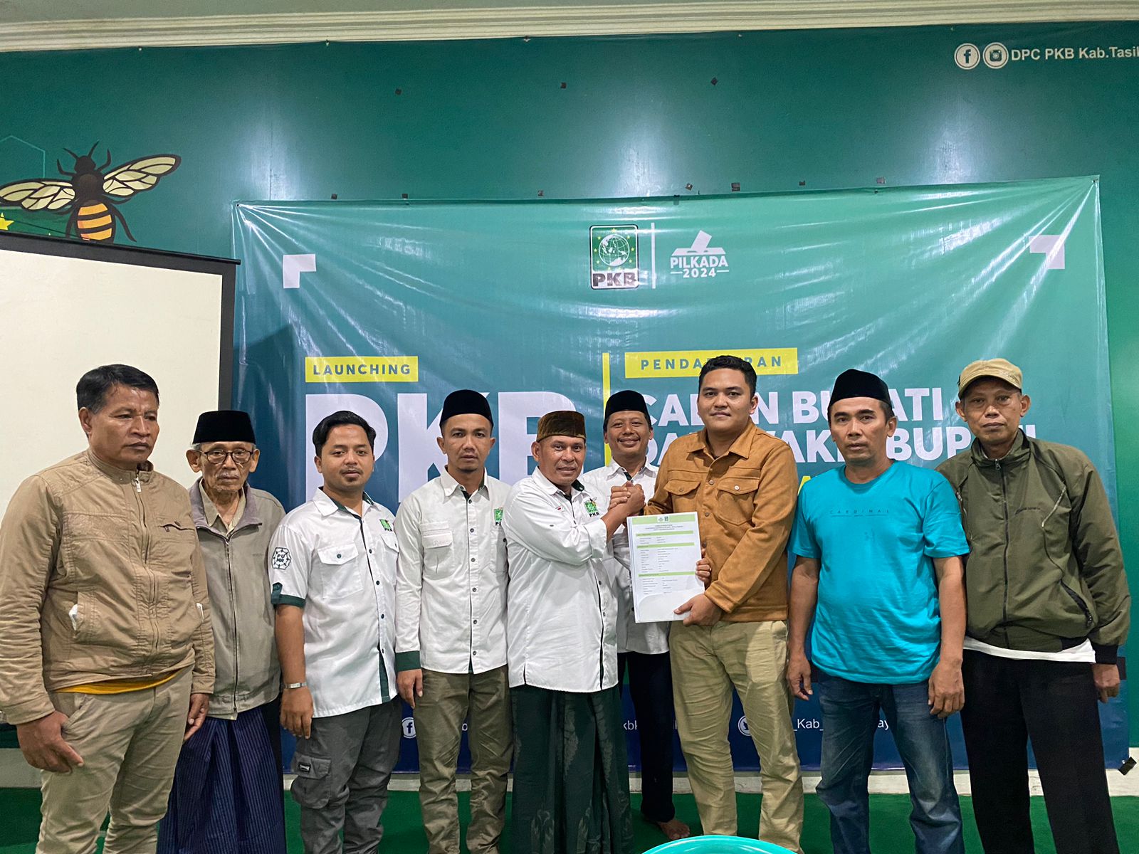 Buktikan Keseriusan Maju di Pilbup Tasikmalaya, KH. Acep Adang Ruhiat Kembalikan Formulir Ke DPC PKB