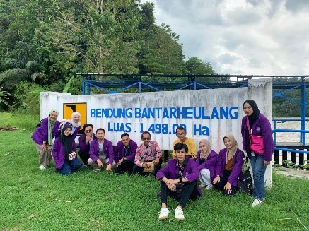 Mahasiswa Unigal Praktikum Lapangan di Desa Bangunharja, Cisaga, Kab. Ciamis. Punya Potensi UMKM dan Destinasi