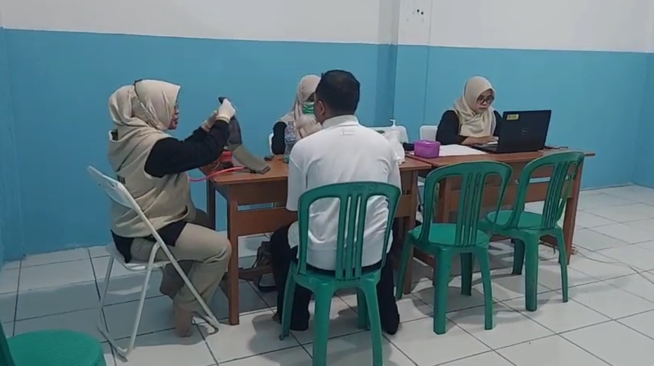 Sebelum Bekerja, Relawan SPPG Jalani Pemeriksaan Kesehatan, Perdana Dilakukan di Wilayah Kota Tasikmalaya