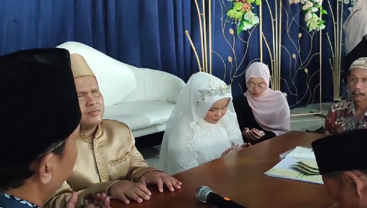 Lima Pasangan Pengantin Ikut Nikah Massal Tuna Netra, Jadi Momentum Kebahagiaan Di Akhir Tahun 2024