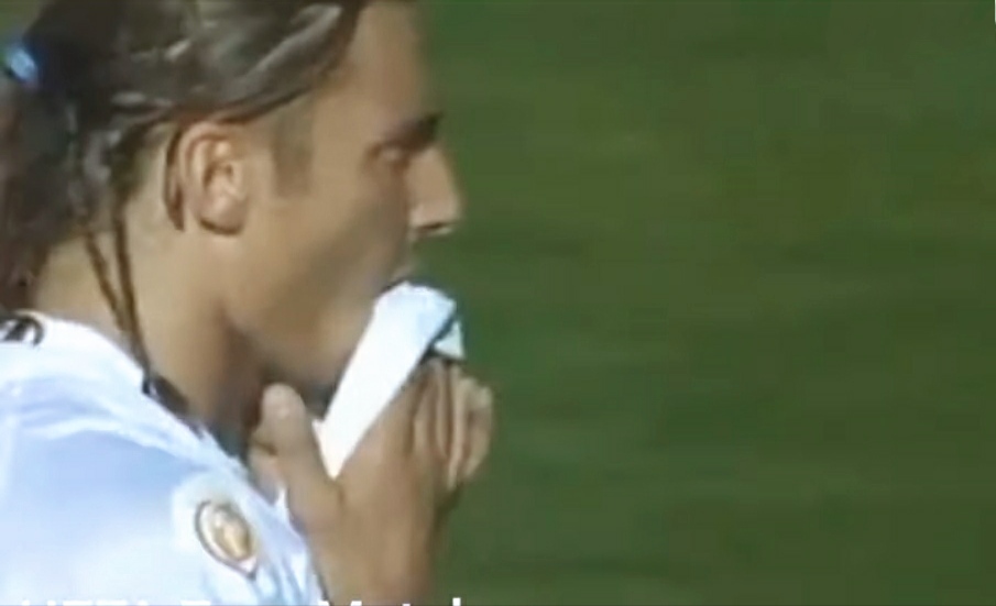 Euro 2004: Ketika Francesco Totti Frustasi dan Meludahi Christian Poulsen