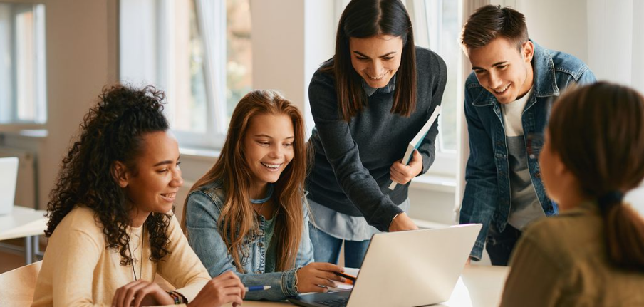 Cari Kerja Makin Susah? 3 Bootcamp Ini Bisa Jadi Jurus Ampuh Upgrade Skill Kamu