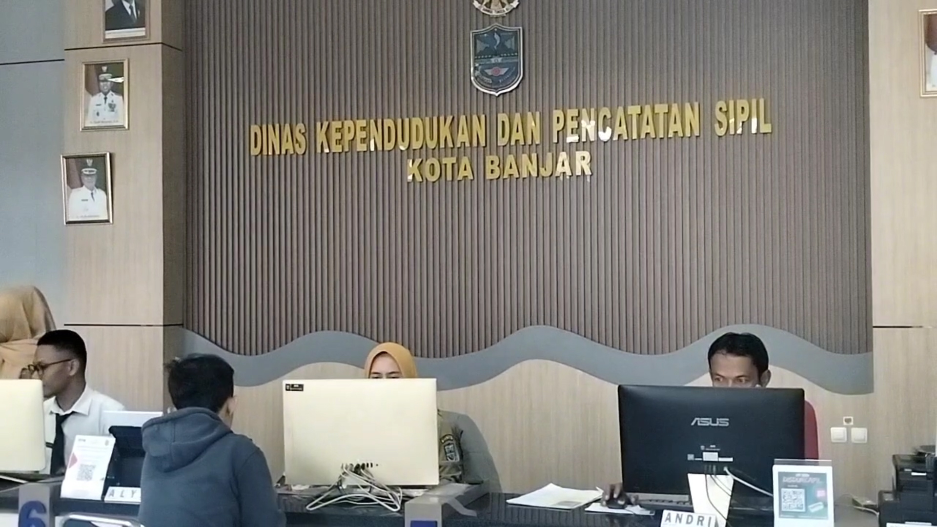 Pindah Lokasi, Layanan Disdukcapil Dipastikan Tetap Normal, 400 Pemohon Datangi Kantor Baru Dalam Dua Hari 