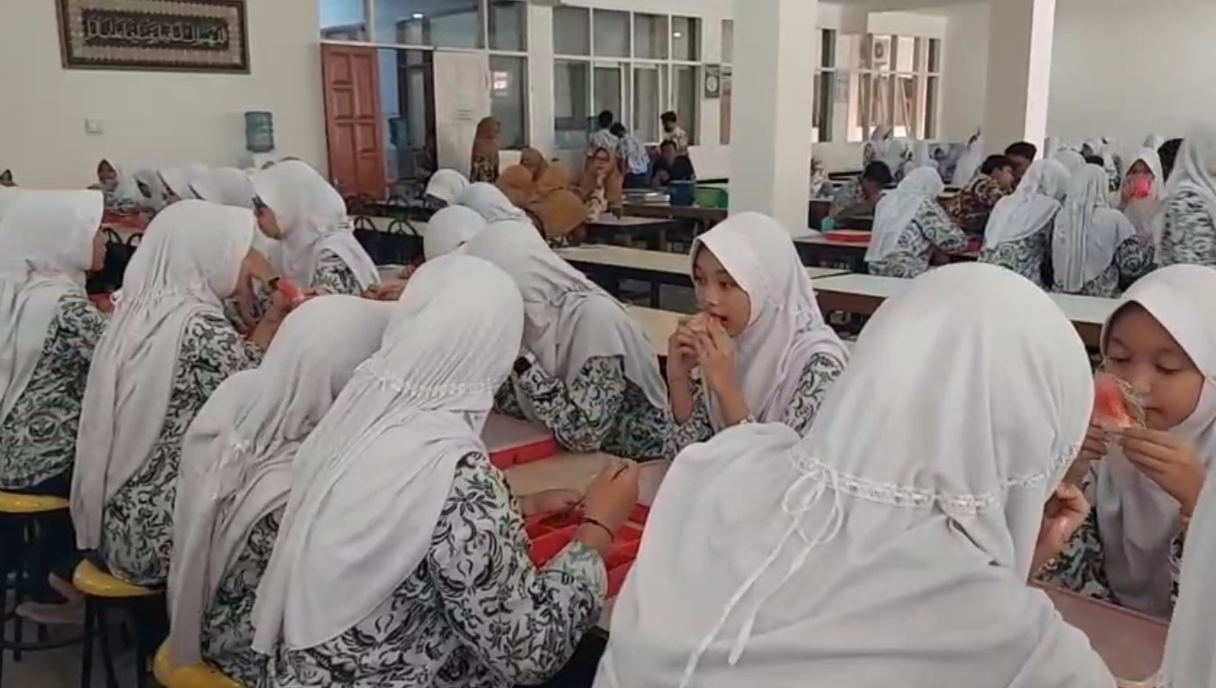Tolak MBG, Inilah Konsep Makan Siang Siswa di Sekolah Swasta Tasikmalaya, Makanan Disajikan Masih Hangat
