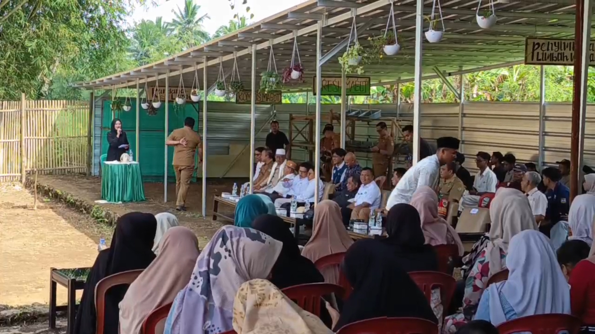 Santri Cipasung Pelopori Bank Sampah MBG, Ubah Sampah Jadi Bahan Bakar Hingga Pakan Ternak Bernilai Ekonomi