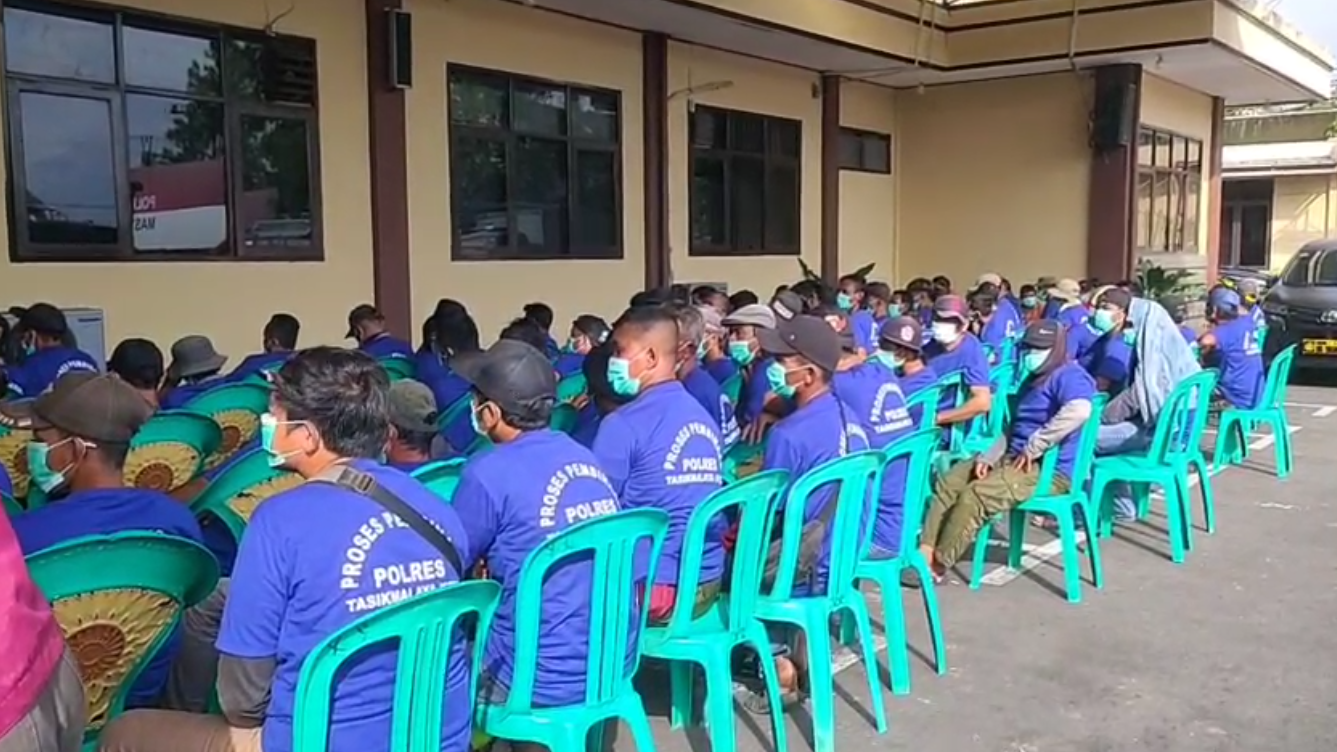 Puluhan Juru Parkir Liar Diamankan Polisi dan Dibina, Ciptakan Ketertiban dan Cegah Praktik Premanisme