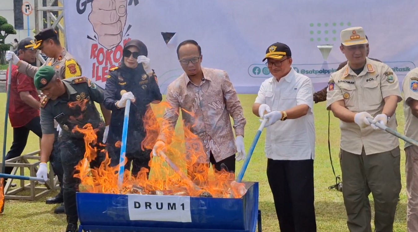 Rugikan Negara Hingga Rp 8,7 Miliar, 5,5 Juta Batang Rokok Ilegal Hasil Penindakan Dimusnahkan 