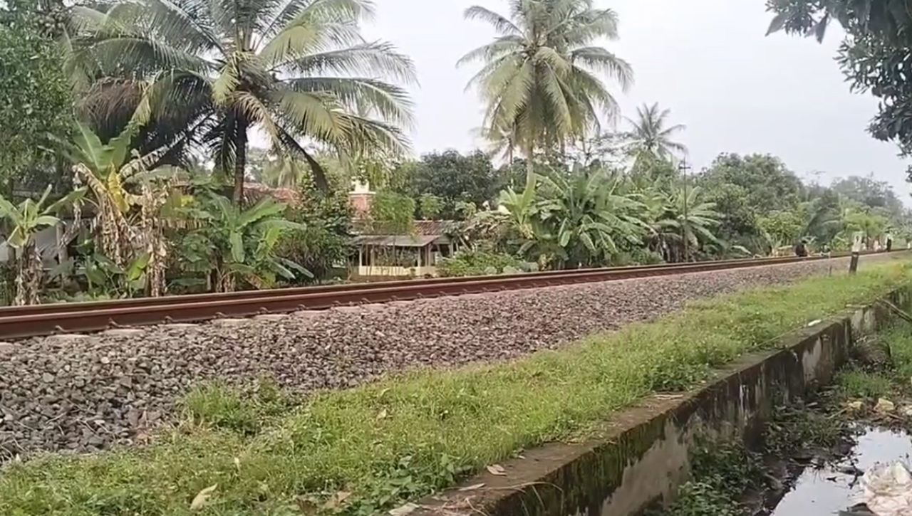 Masyarakat Diimbau Tak Ngabuburit di Jalur Rel Kereta, Jika Melanggar Aturan Dapat Dikenai Sanksi Pidana 