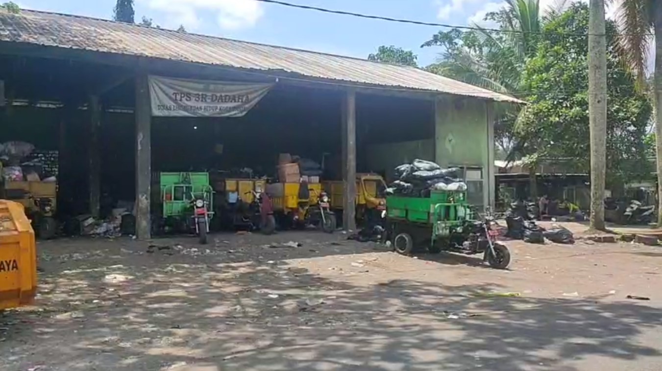 Arahan Wali Kota, Depo Sampah di Dadaha Segera Ditata, Penyemprotan Eco Enzim Langkah Awal Kurangi Bau