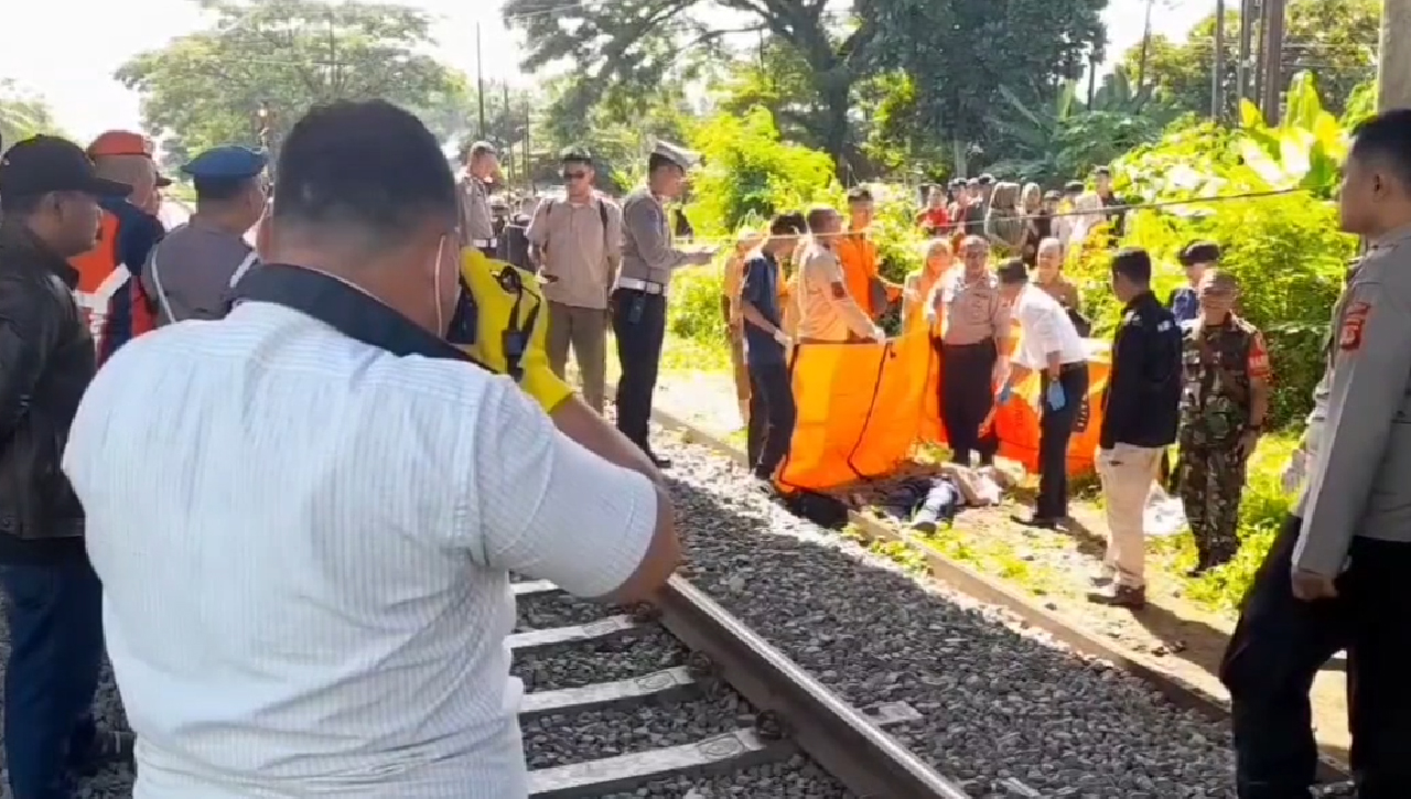 Tersambar Kereta Api, Pelajar Smp Meregang Nyawa, Diduga Korban Tidak Tahu Kereta Api Akan Melintas