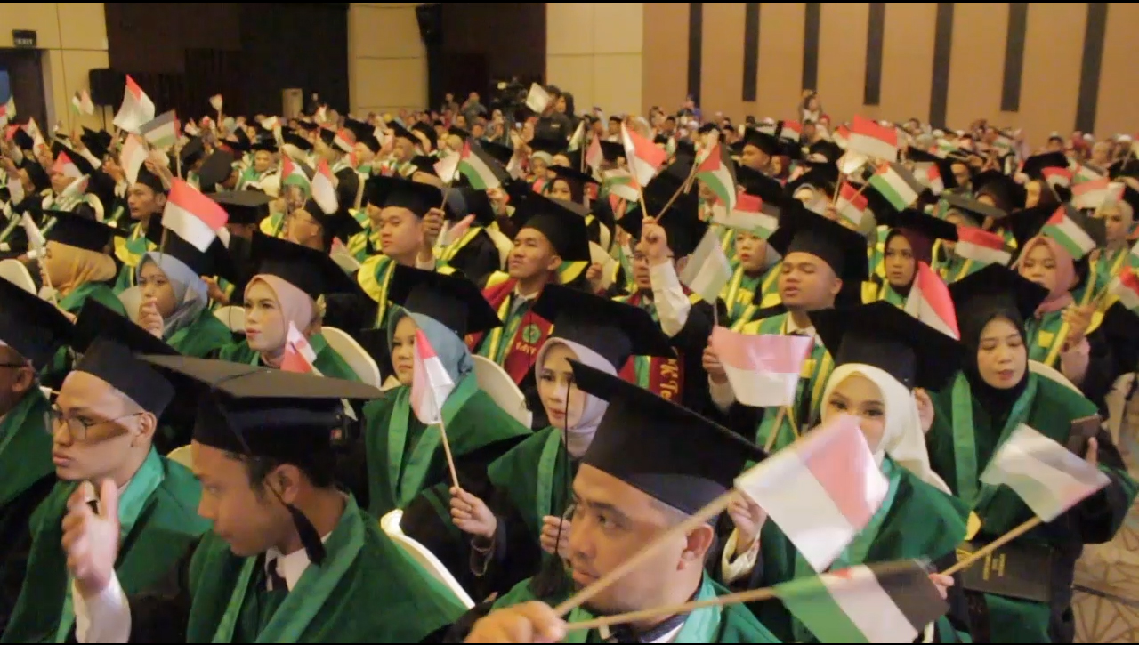 Bendera Palestina Berkibar Di Prosesi Wisuda IAI Tasikmalaya, Bentuk Solidaritas Bagi Kemerdekaan Palestina