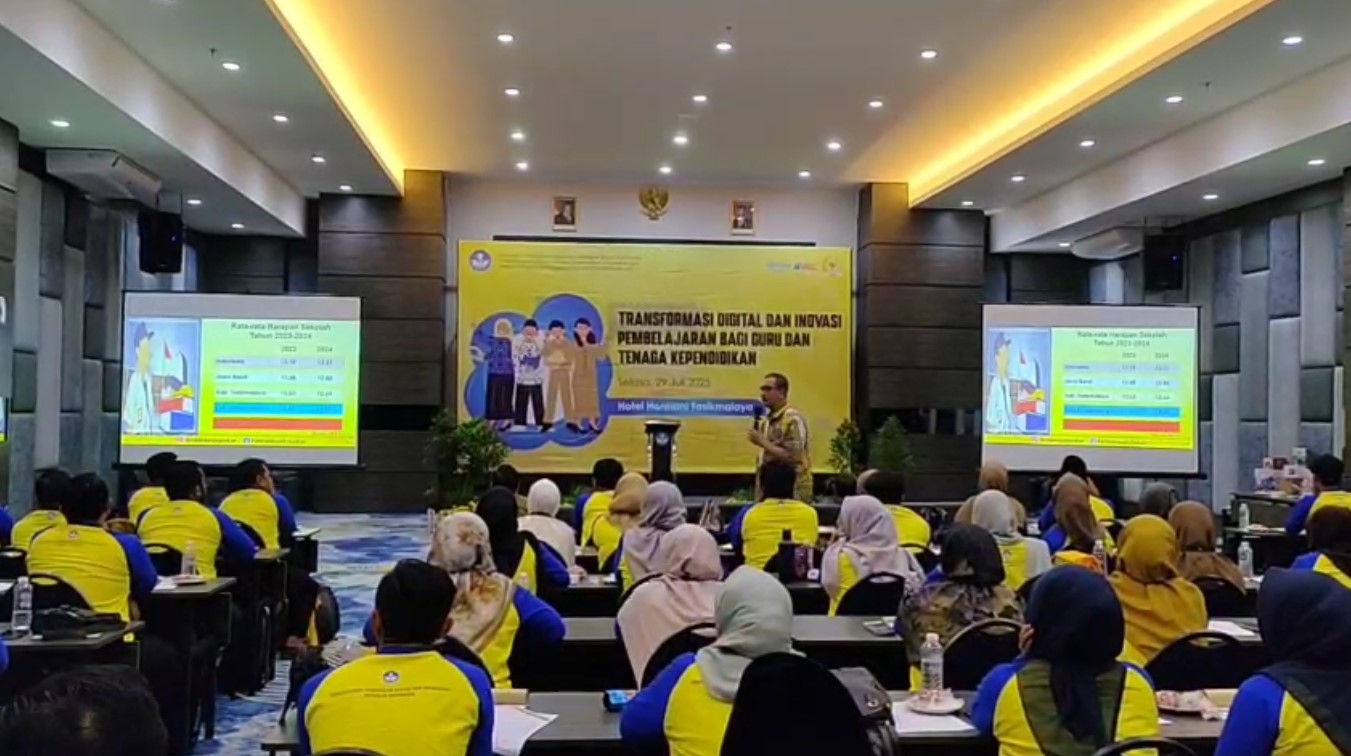 Guru Dibekali Ilmu Transformasi Digital dan Inovasi Pembelajaran, Implementasi Transformasi Digital di Sekolah
