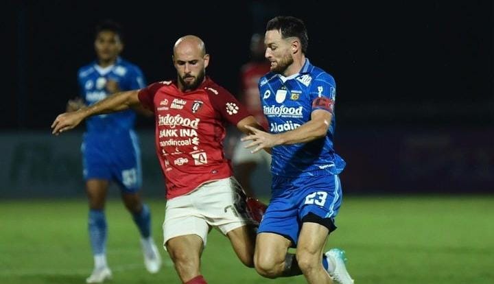 Bermain imbang 1-1 dengan Bali United, Bojan Hodak Bersyukur Persib Selamat dari Kekalahan
